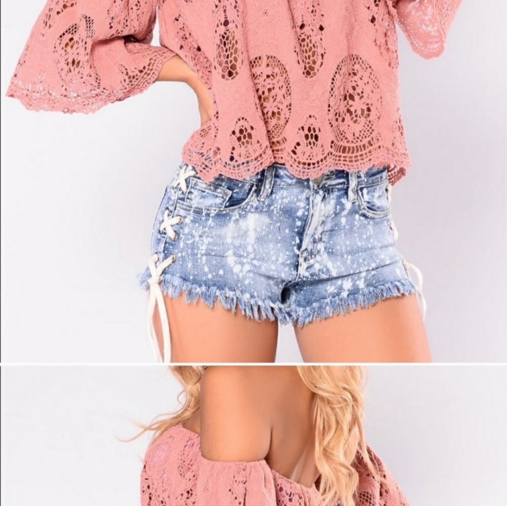 Cold shoulder and lace crop top